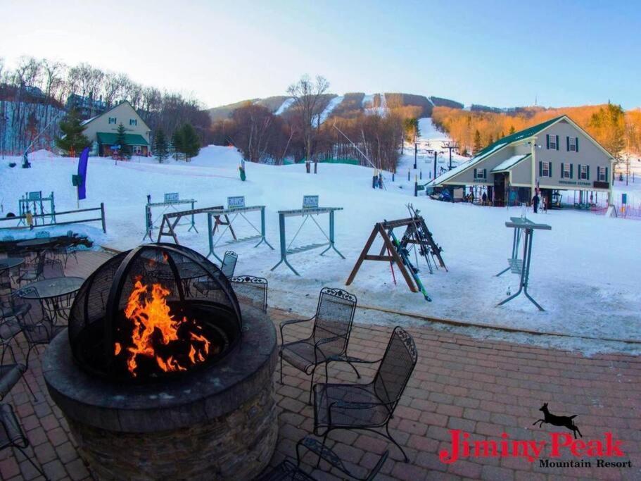 Deluxe Ski On Off 1Br Suite Sleeps 4 On Jiminy Mtn Ганкок Екстер'єр фото